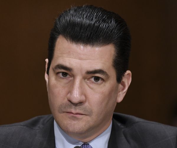 Scott Gottlieb Says WHO Should Investigate China's Handling of Coronavirus Outbreak