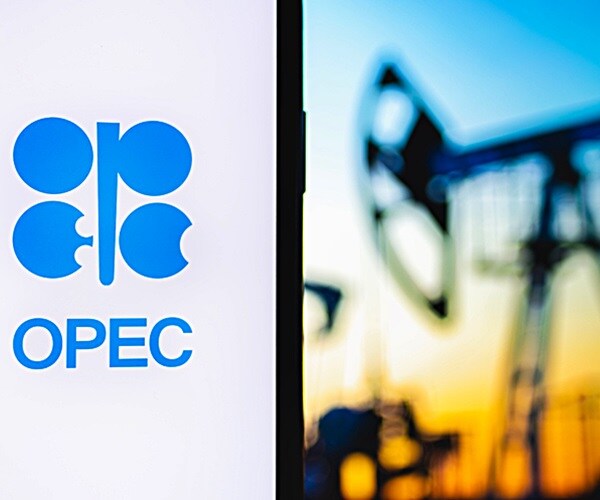OPEC Fears Second Virus Wave to Prolong Oil Inventory Glut