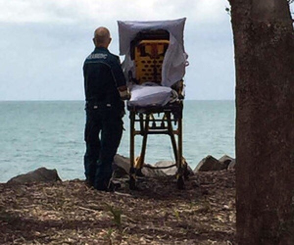 Ambulance Crew Takes Dying Woman to Beach for a Goodbye