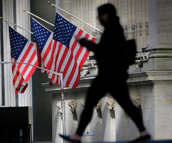 Wall St Climbs as Earnings Offset Slowdown Worries