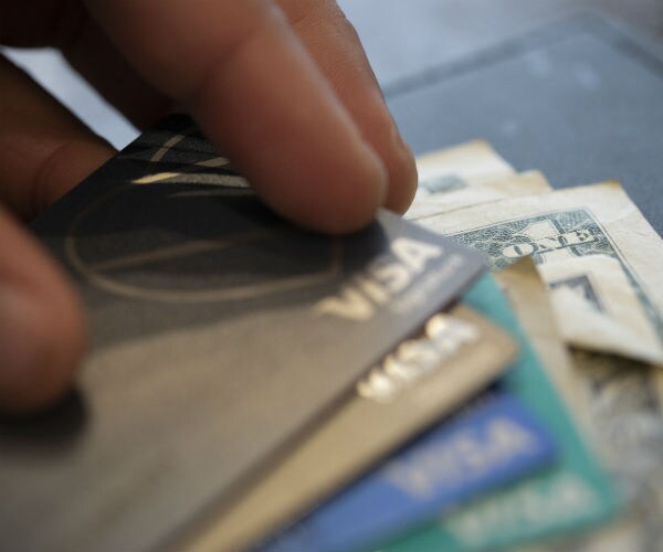 9 Things Rich People Never Waste Their Money On