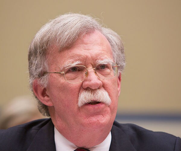 WH Adviser Bolton to Discuss Possible Trump-Putin Summit