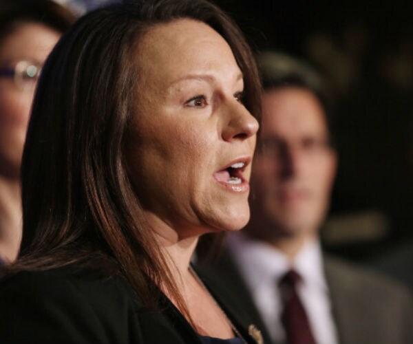 In Alabama, a Onetime Trump Critic Fights GOP Challenger