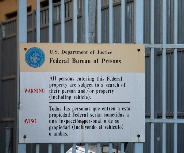 the sign outside the Metropolitan Detention Center where jeffrey epstein committed suicide