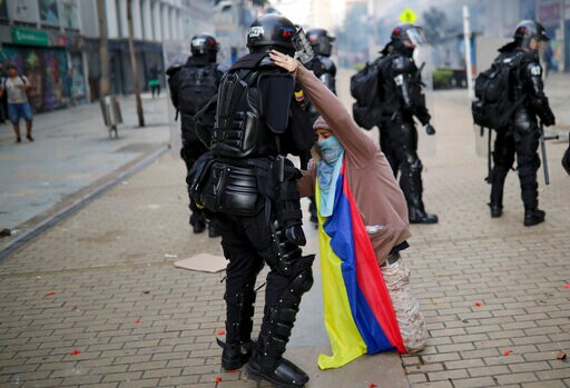 Colombia President Orders Curfew in Capital Following Unrest