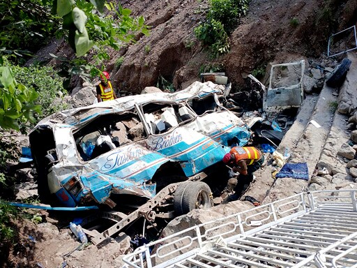 2 Separate Bus Crashes in Pakistan Leave at Least 36 People Dead, Officials Say