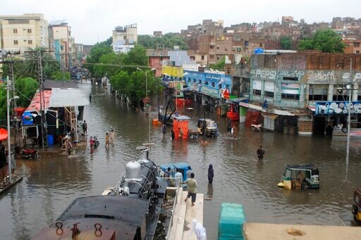 Floods Wreak Havoc across Pakistan; 903 Dead since Mid-June