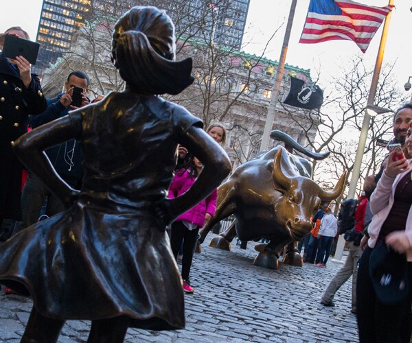 'Charging Bull' Sculpture Artist Not Happy With NYC Over 'Fearless Girl'
