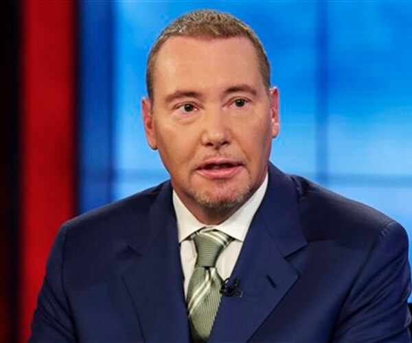 Gundlach: Some Recession Warning Signs 'Flashing Yellow'