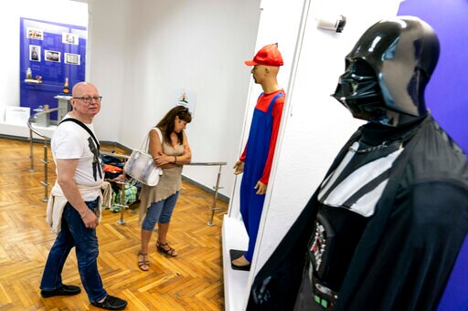 Ahead of Vote, Ukrainian Museum Shows 'election Trash'