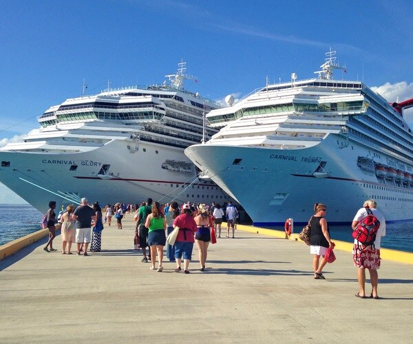 Tourists walking back to the cruise ships