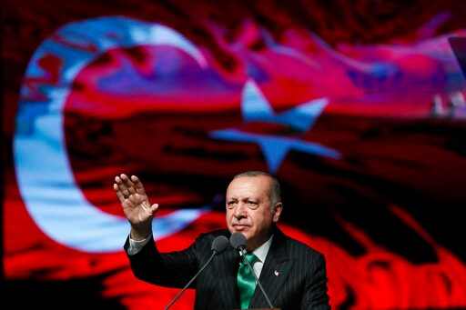 Turkey Expects Lower Growth amid Currency Turmoil
