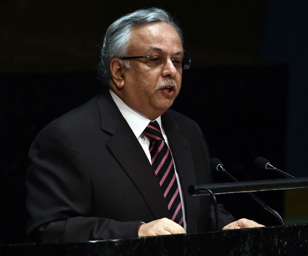 Saudi Arabia Demands Russia End Syria Raids, Criticizes Iran