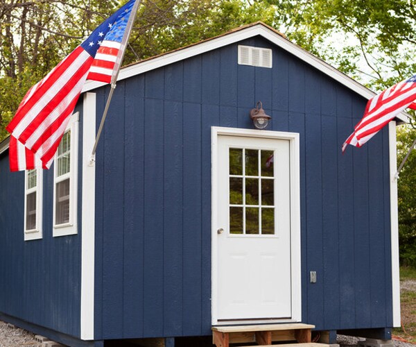 Tiny Houses for Homeless Veterans Built in Kansas City