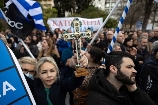 Hundreds of Protesters Opposed to Bill Allowing Same-sex Marriage Rally in Greek Capital