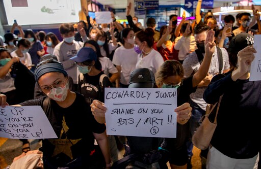 Bangkok Shuts Down Transit Systems as Protesters Persist