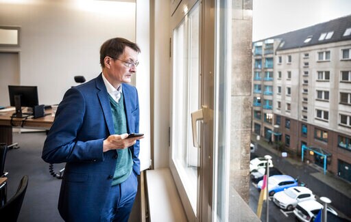 German Health Minister Advocates Tougher Curbs on Contacts