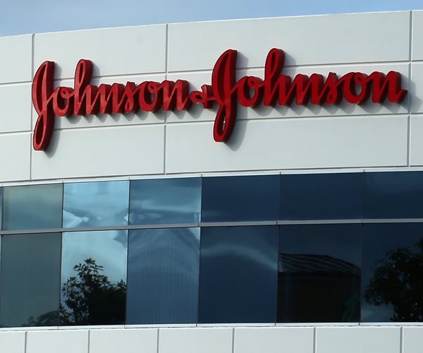 Johnson & Johnson Settles Hip Implant Claims With 46 States for $120 Million