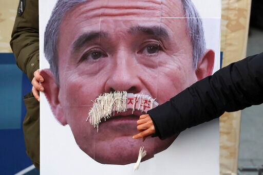 US Envoy Say It's His Mustache; South Koreans Say Otherwise