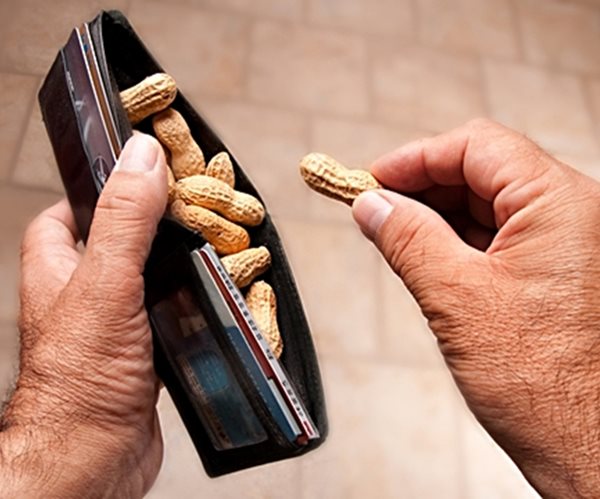 Consumer Sentiment Slips as American Turn Sour About Their Finances