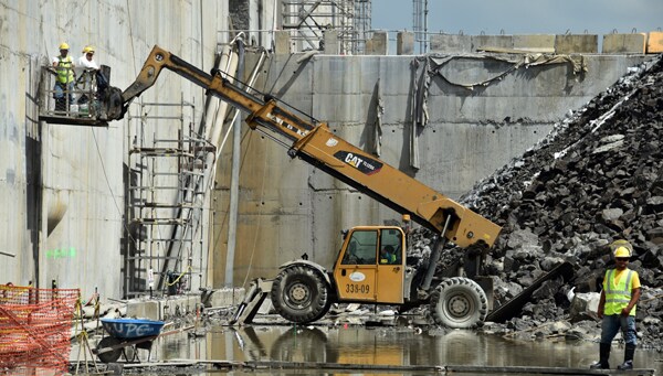Panama Canal Turns 100 Facing 21st-Century Problems