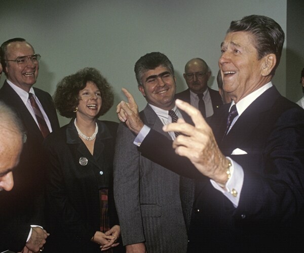 Trump Tax Cut an Ode to Reagan-Era Laffer Curve