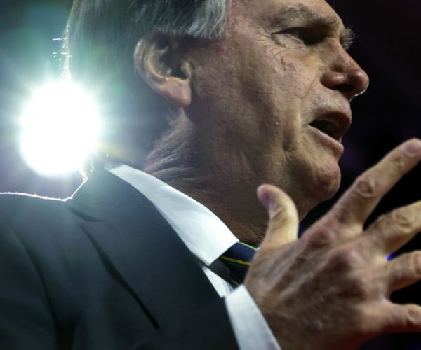 US: Would Handle Extradition Request for Bolsonaro 'Expeditiously'