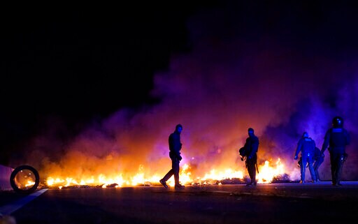 Catalan Secessionists Block Highways, Train Tracks in Strike