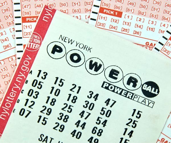 Powerball Jackpot Rises to $825 Million, 5th Largest in US