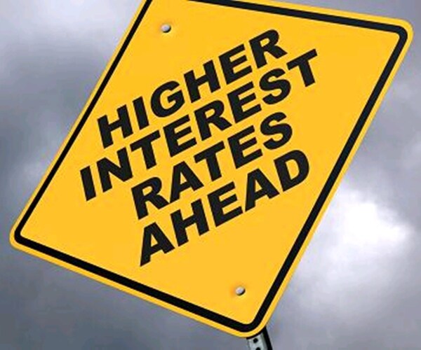 Ron Paul: Fed May Not Hike Because 'Everything Is Vulnerable'