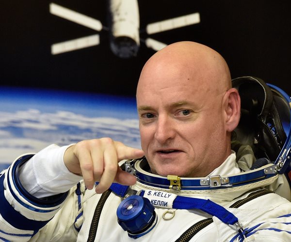 NASA's Scott Kelly Breaks US Record for Most Days in Space