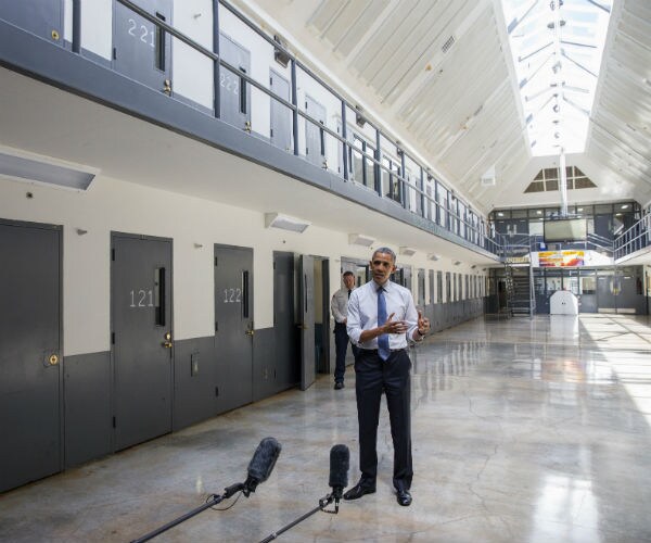 WSJ: WH to Temporarily Reinstate Pell Grants For Inmates