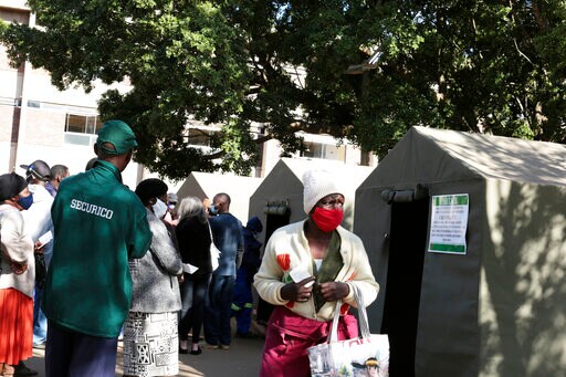 Zimbabwe to Stop Paying Unvaccinated Government Workers