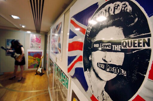 Sex Pistols Aim to Give Queen's Jubilee a Touch of Punk