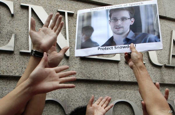 Fugitive Snowden in Running for European Rights Prize