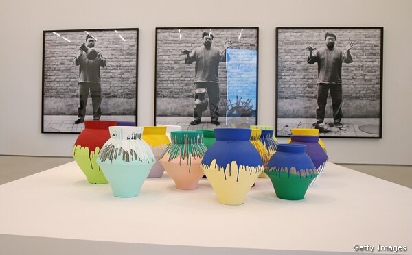 Ai Weiwei Vase Worth $1M Destroyed by Miami Museum Protester