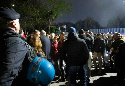 Rome Mayor Promises Race-hate Probe after Roma Protest