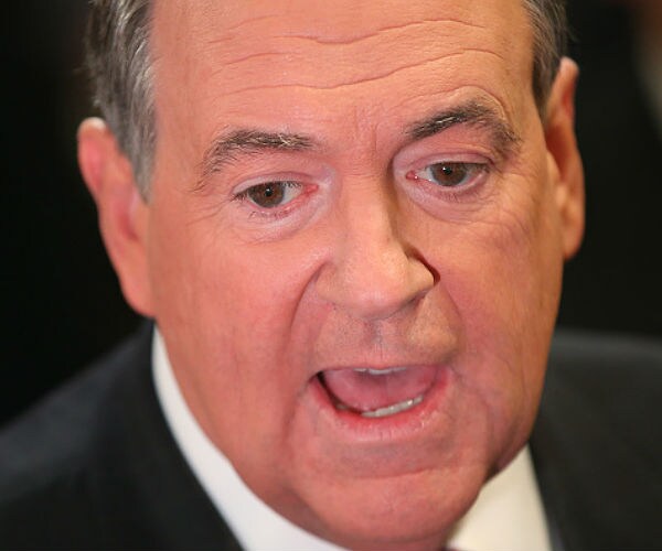 Huckabee Whacks Clinton's 'Disney World' Cash Flow
