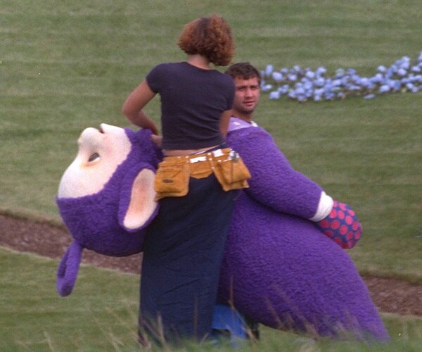 Simon Shelton Dies: Teletubbies' Purple Tinky Winky Was 52
