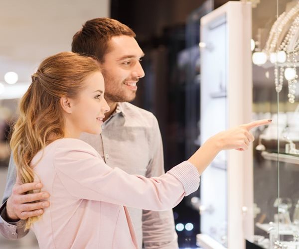 Retail Sales Rise Solid 0.7% on Resilient Shoppers