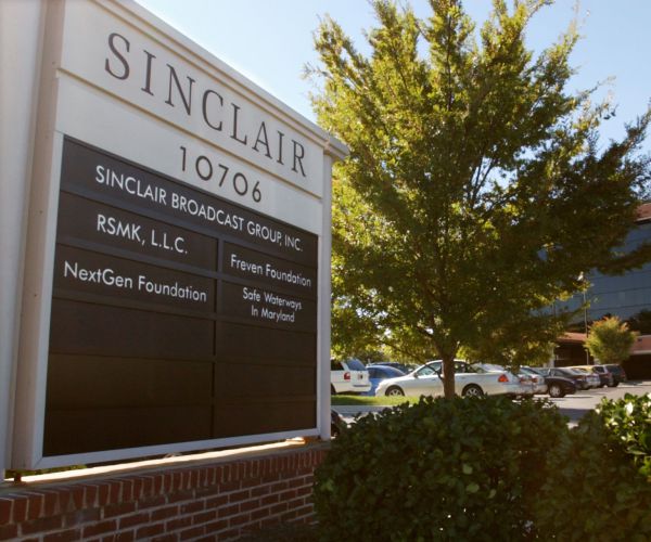 NYTimes: Sinclair Broadcasting Pushes Stations to Air Right-Leaning Segments