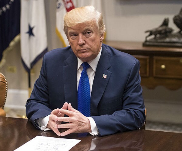 Trump Reluctant to Waive Iran Sanctions, Eyes More Curbs on Businesses 