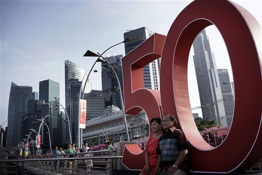 Singapore Turns 50, Celebrates Success amid Challenges