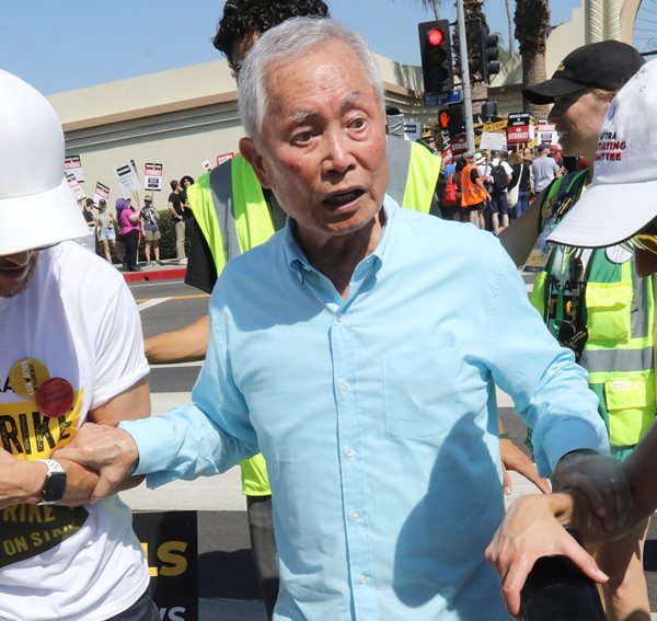 Strike Deadline Nears to Produce New Fall TV Shows