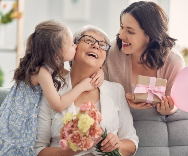84 Percent Whose Moms Still Alive Will Celebrate Mother's Day