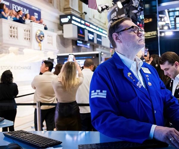 Wall Street Rallies to the Edge of Its All-Time High