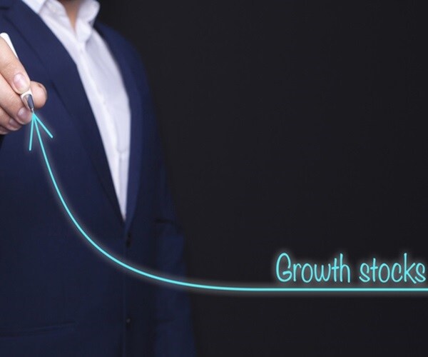 Goldman: Hedge Funds Stock Up on Amazon, Microsoft, Other Growth Favorites