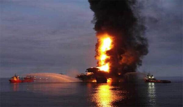 Oil Rig Explosion Kills 4, Injures 45 in Gulf of Mexico