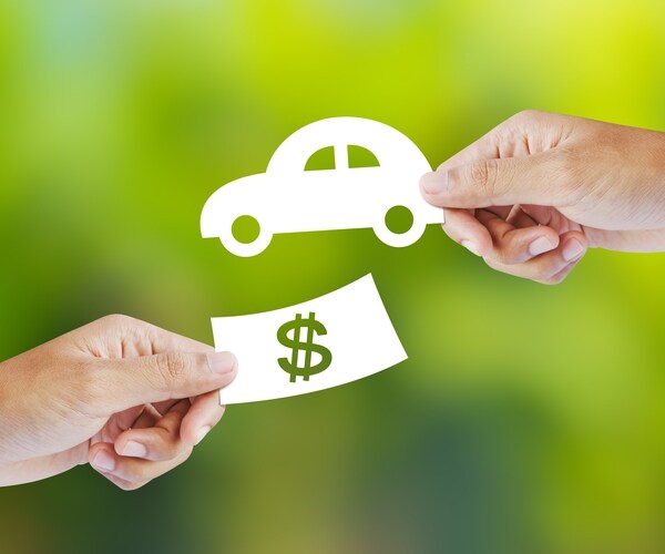 Fiat Chrysler, GM Try Discounts, Online Buying to Lift Plunging Sales