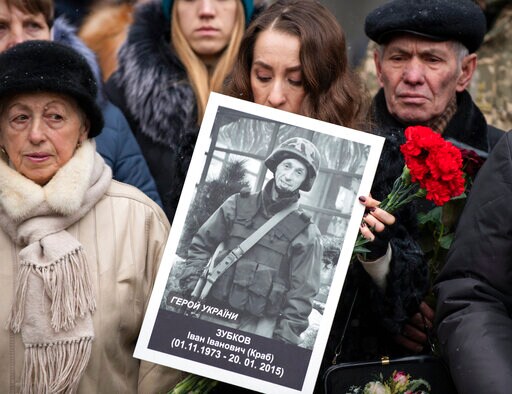 Ukraine and Separatists to Pull Back Troops from a New Area